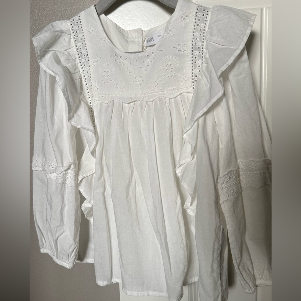 New with tags Zara girls blouse size 4-5yrs